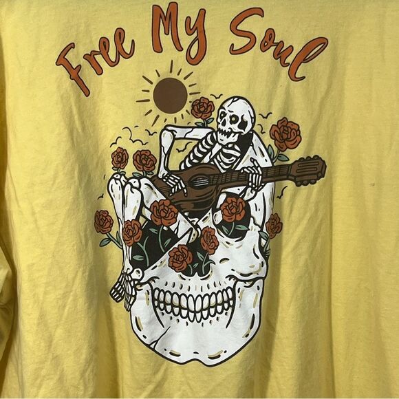 3 For $20 My Three Little Hearts "Free Your Soul" Graphic Tee 0013 - Picture 5 of 7